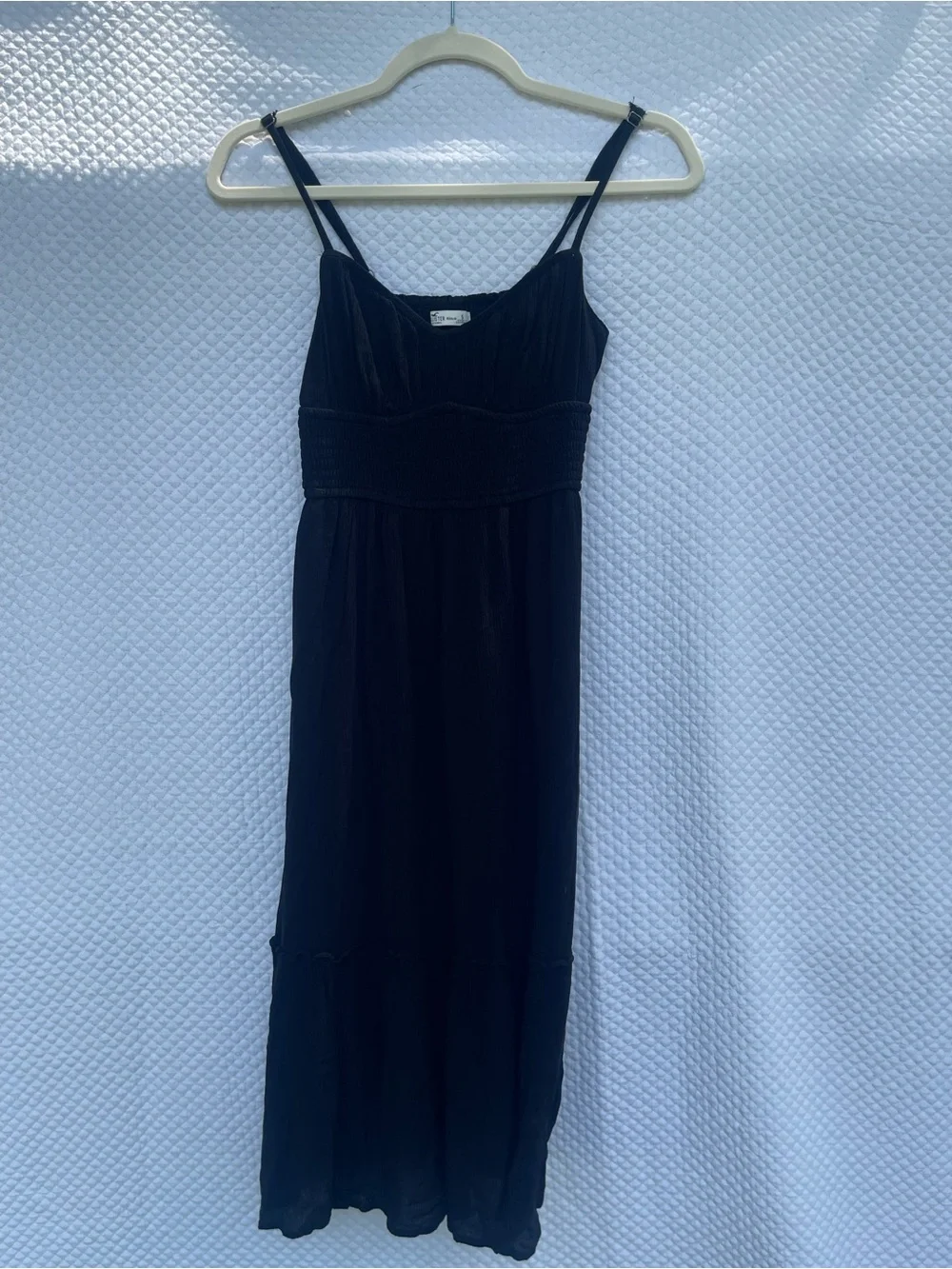 Hollister Women’s Black Maxi Dress Size Small Smocked Waist Adjustable Straps